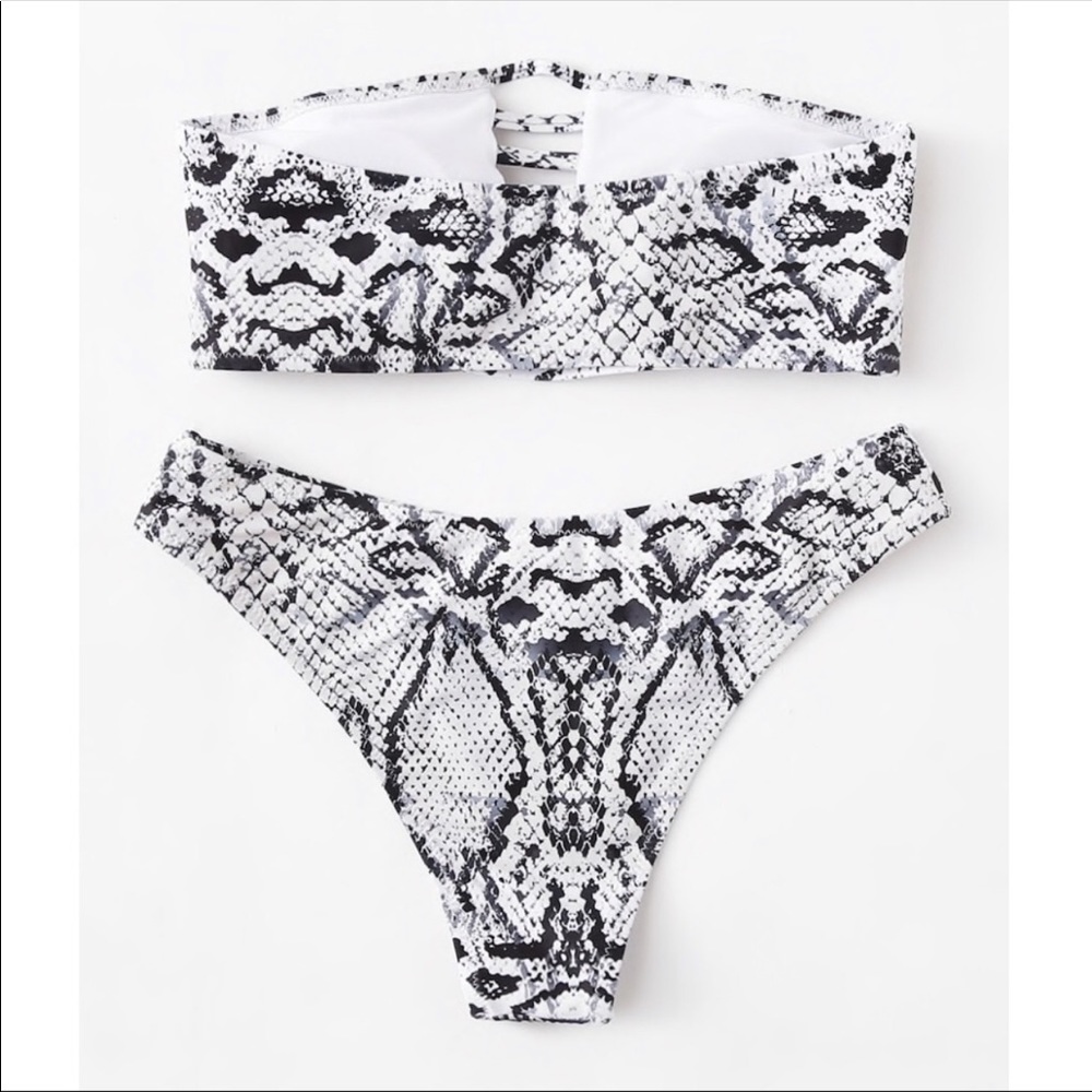 BABE🌴 snakeskin print bandeau bikini gray white - Picture 2 of 2